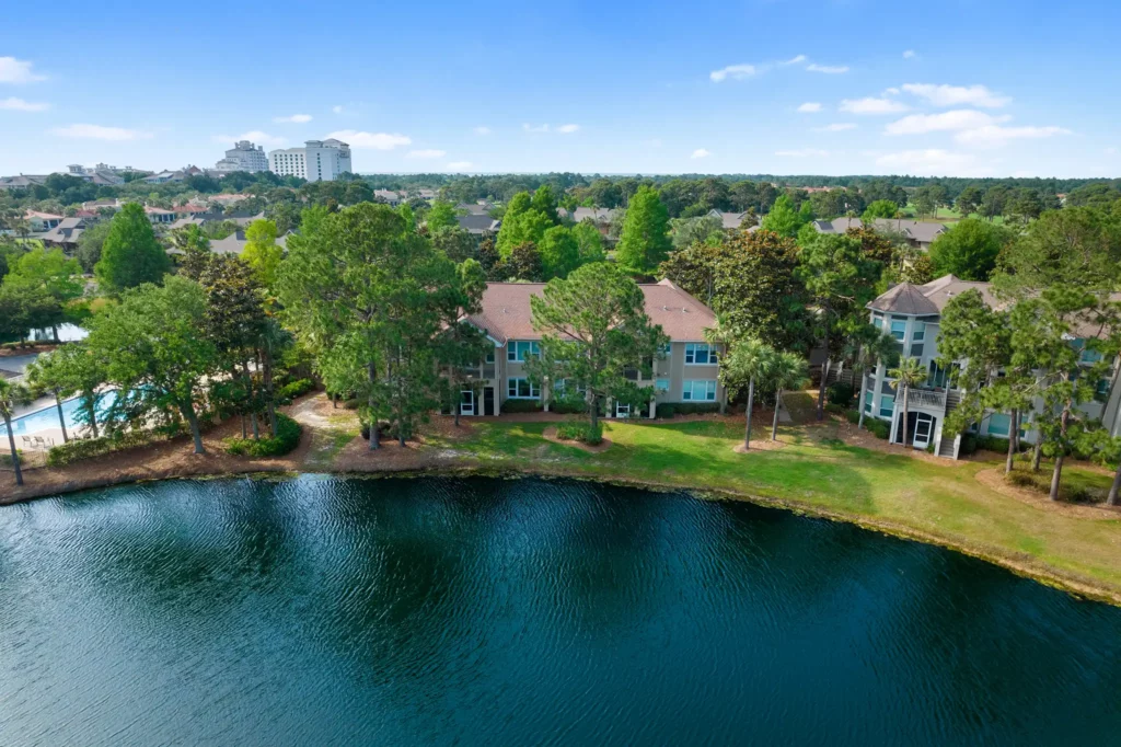 FAA Regulations for Drone Pilots in Florida: What Clients Should Know 6 residential aerial drone photography