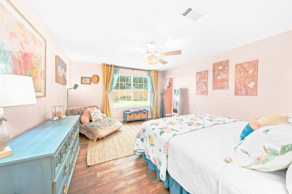7 Common MLS Photo Mistakes Sellers Still Make – Pensacola Edition 2 Over-Exposed Lighting in Real Estate
