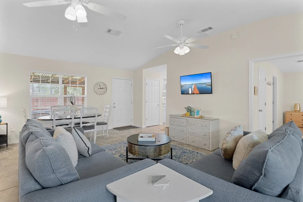 7 Common MLS Photo Mistakes Sellers Still Make – Pensacola Edition 14 kdhproductions real estate - main living area