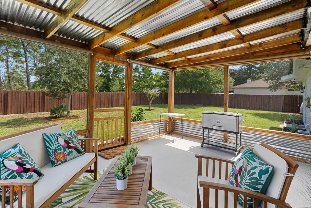7 Common MLS Photo Mistakes Sellers Still Make – Pensacola Edition 19 kdhproductions real estate - rear of home