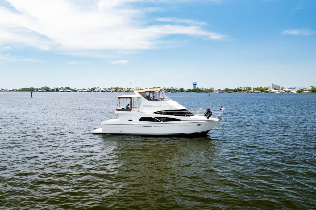 2005 Carver 41 Loophole 2