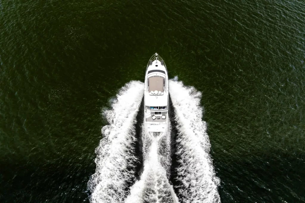 2005 Carver 41 Loophole 30