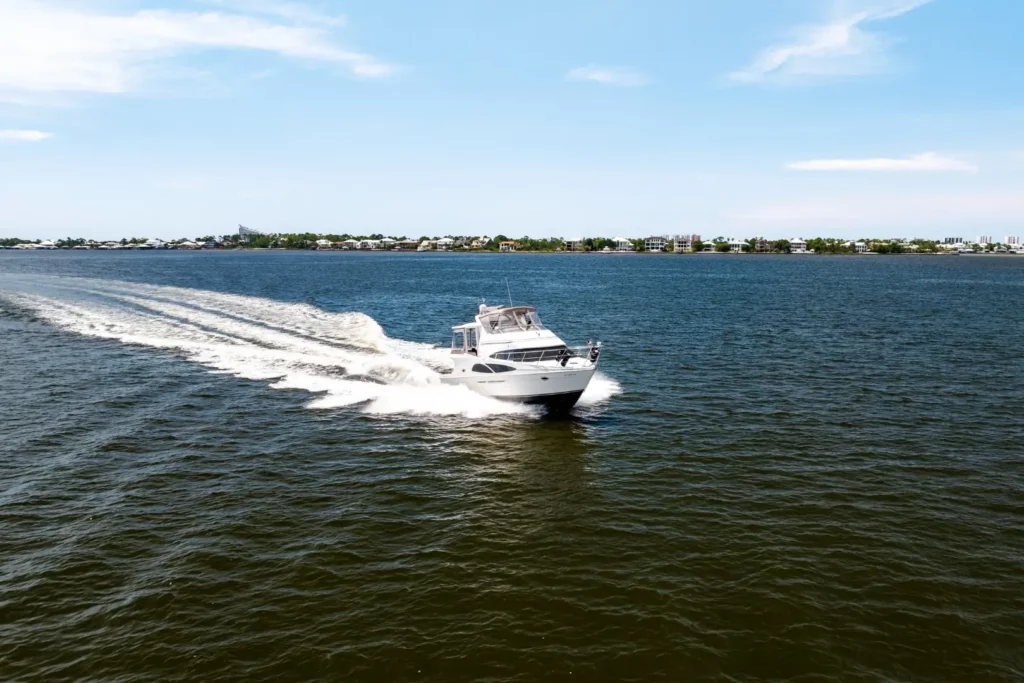 2005 Carver 41 Loophole 37