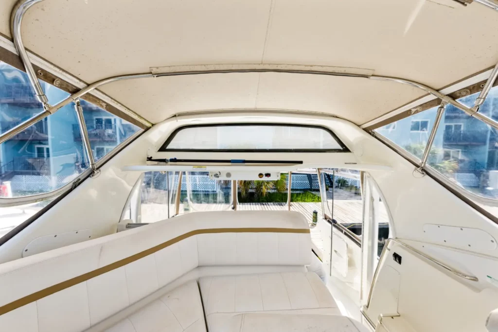 2005 Carver 41 Loophole 54