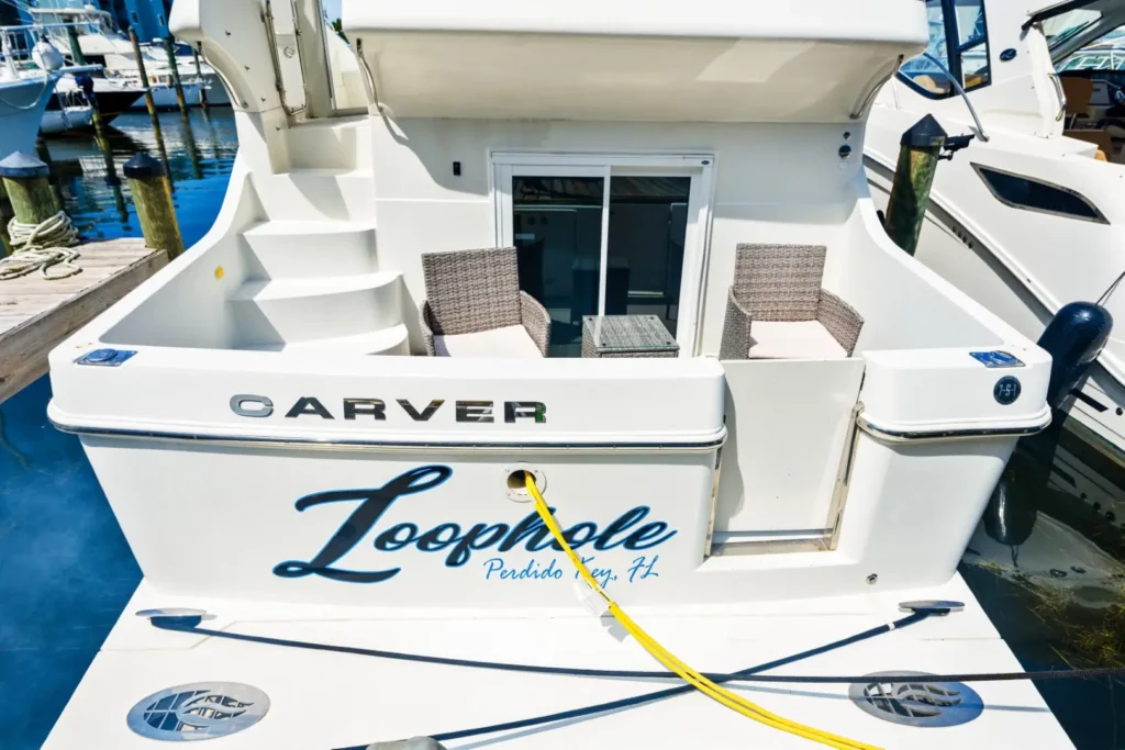 2005 Carver 41 Loophole 65