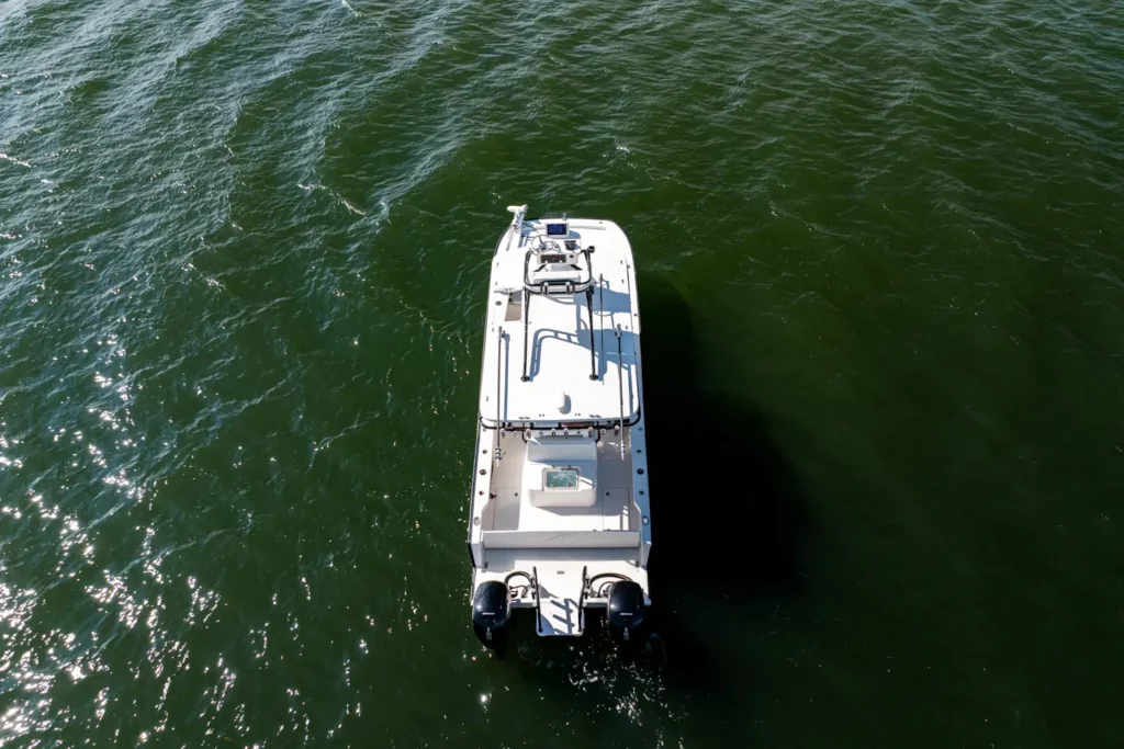 2023 Calcutta 263 Center Console 13