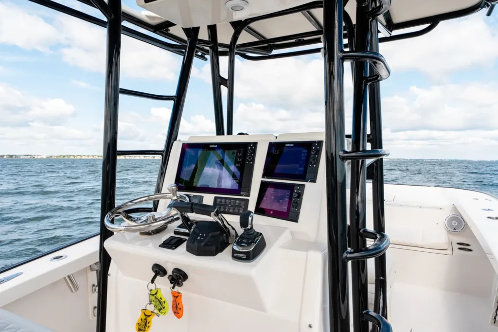 2023 Calcutta 263 Center Console 25