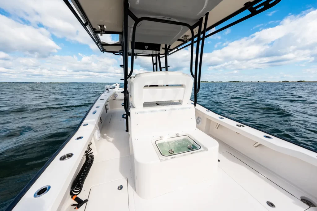 2023 Calcutta 263 Center Console 34