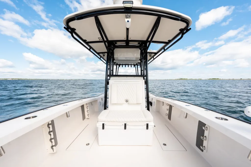 2023 Calcutta 263 Center Console 42