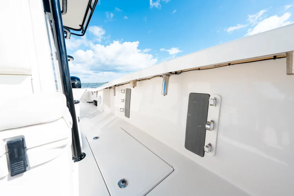 2023 Calcutta 263 Center Console 56