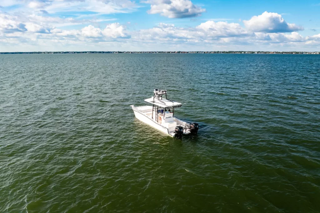 2023 Calcutta 263 Center Console 7